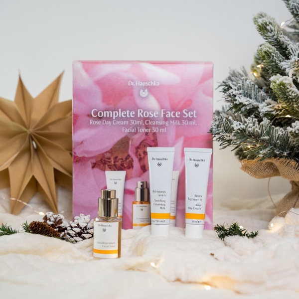 Dr Hauschka Rose Face Care Set